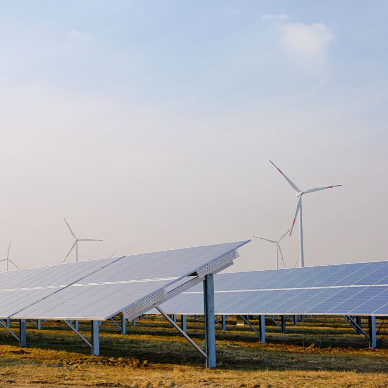 বিভিন্ন প্রকল্পের প্রয়োজনীয়তা মেটাতে ডিজাইন করা গ্রাউন্ড সোলার মাউন্টিং ব্র্যাকেট, আকার এবং আনুষঙ্গিক কাস্টমাইজেশন বিকল্প উপলব্ধ